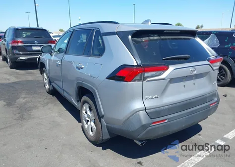 2019 Toyota Rav4 Xle z USA, uszkodzony, nr VIN JTMW1RFV6KD024071